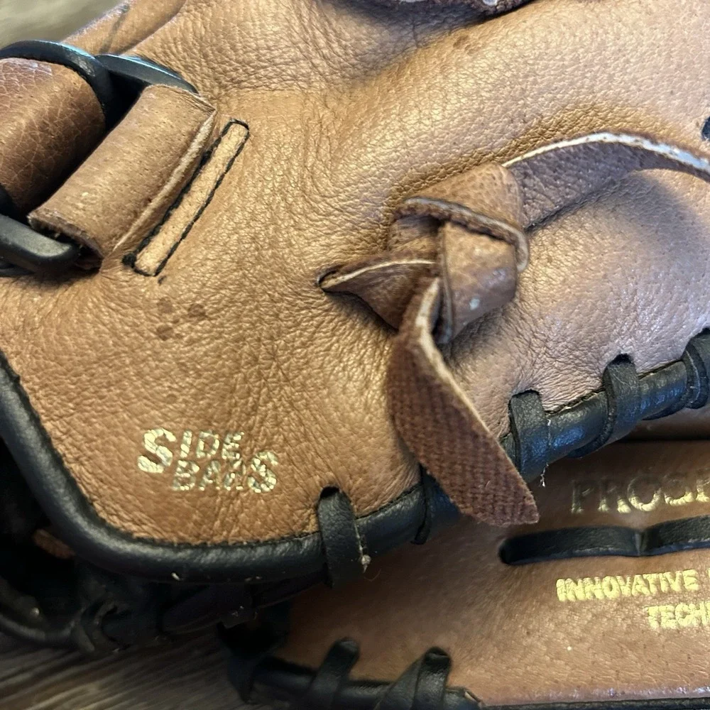 Mizuno Prospect PowerClose Youth Baseball Glove 11.5
